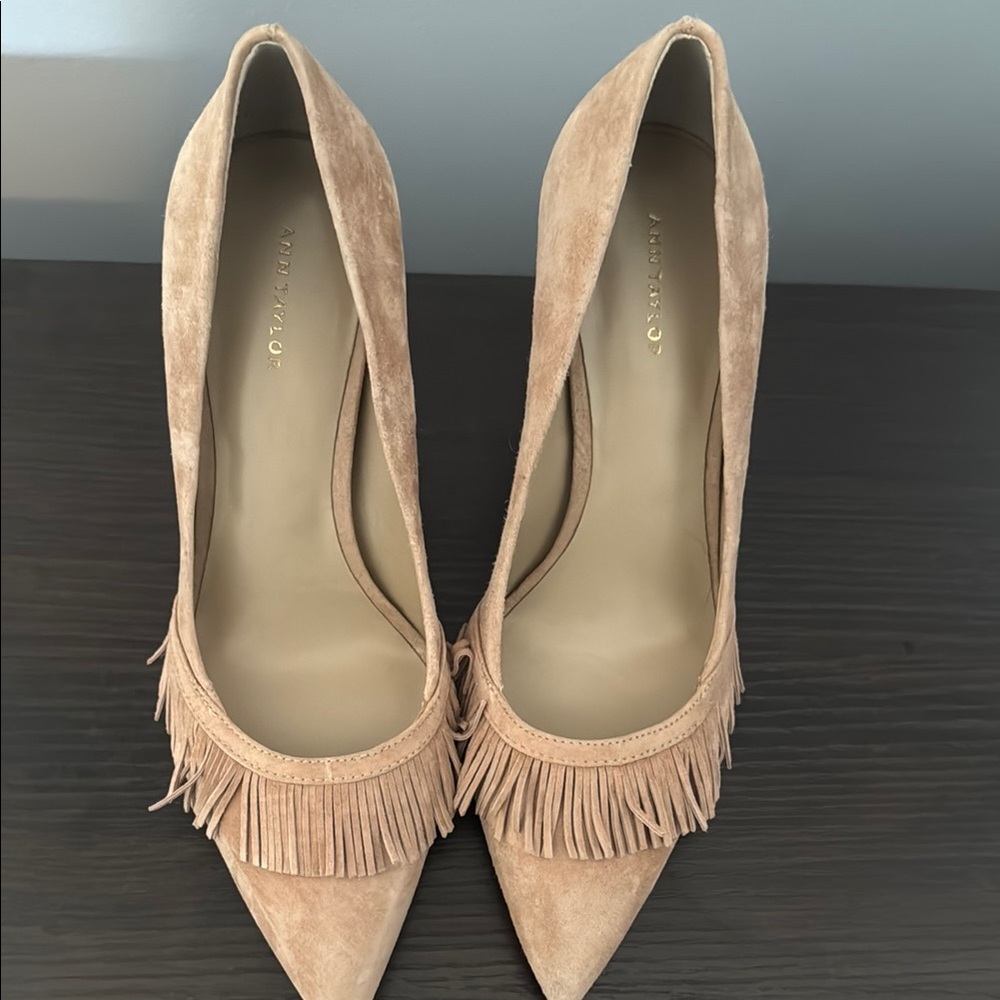 Ann Taylor Fringe Suede Tan Pumps